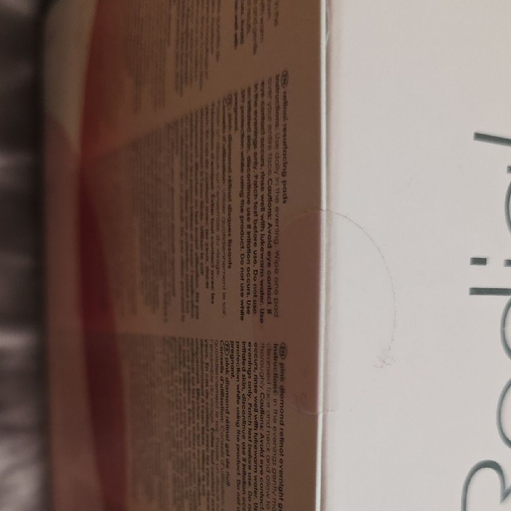 Rodial Retinol Skincare Set - Pink and White - Picture 2 of 3